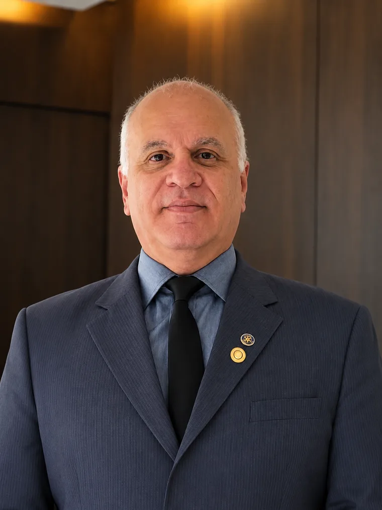 Retrato de Ricardo Corrales